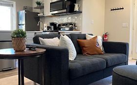 Above Ground Basement Apartment 2 Bedroom 1 B Retreat With Gorgeous View