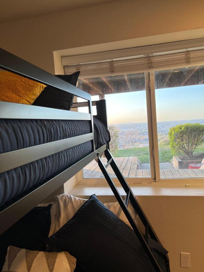 Above Ground Basement Apartment 2 Bedroom 1 B Retreat With Gorgeous View Draper Exterior photo